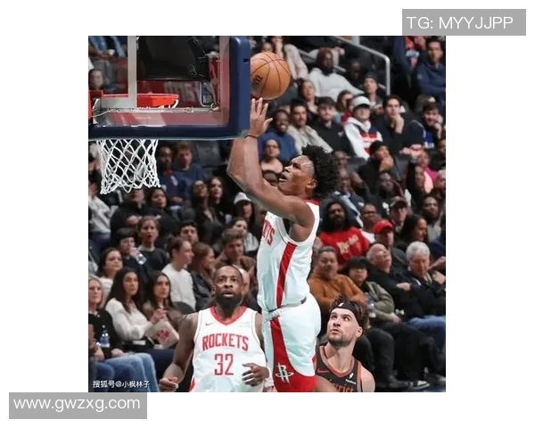 火箭客场大胜勇士，豪取四连胜！